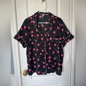 Victoria Secret womens L black PAJAMA TOP SHIRT pink  hearts satiny